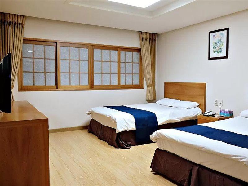 Jeju Parkside Tourist Hotel Eksteriør billede