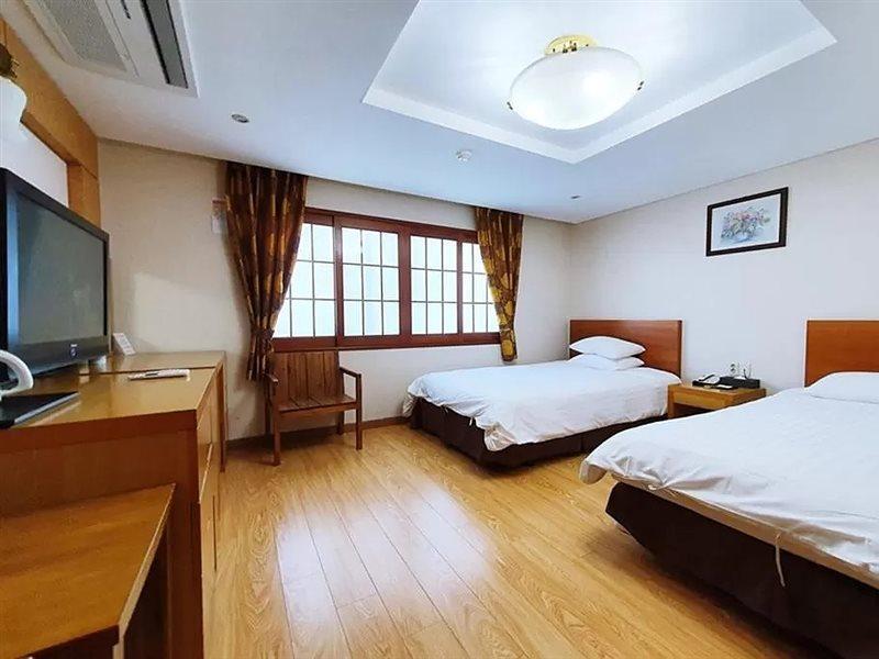 Jeju Parkside Tourist Hotel Eksteriør billede