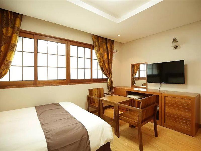 Jeju Parkside Tourist Hotel Eksteriør billede