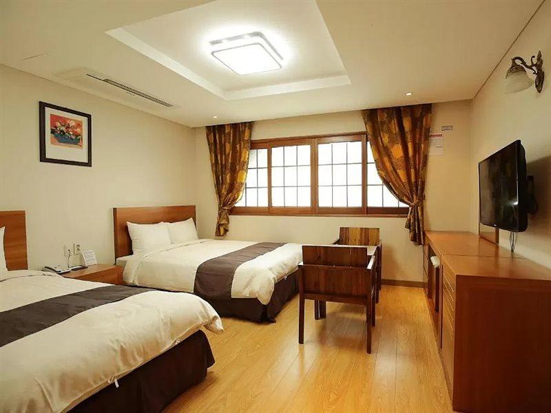 Jeju Parkside Tourist Hotel Eksteriør billede