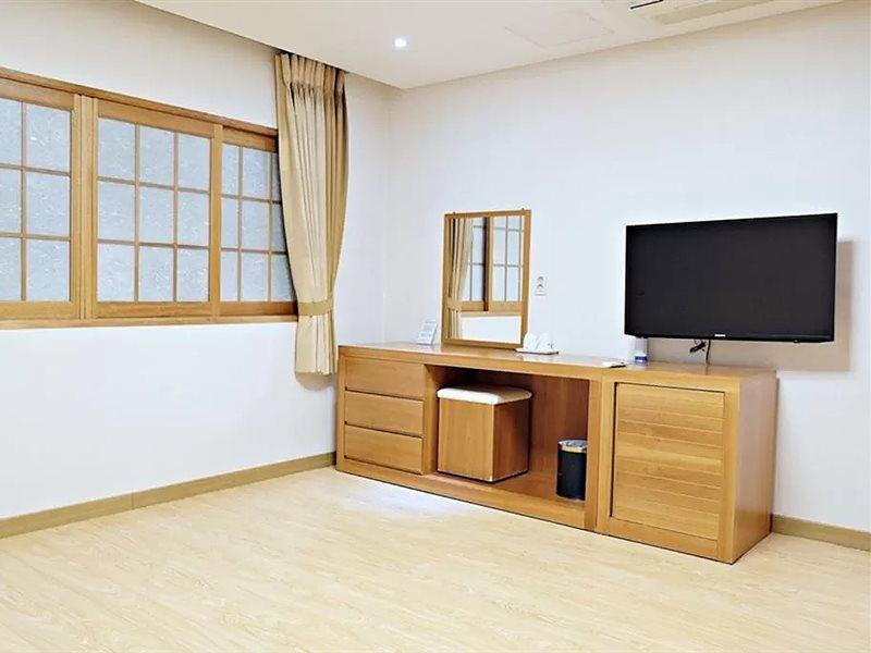 Jeju Parkside Tourist Hotel Eksteriør billede