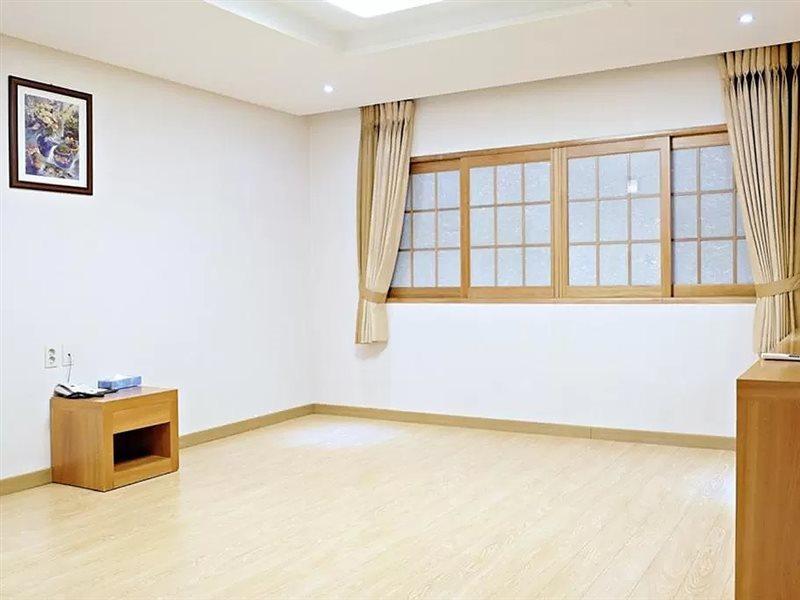 Jeju Parkside Tourist Hotel Eksteriør billede
