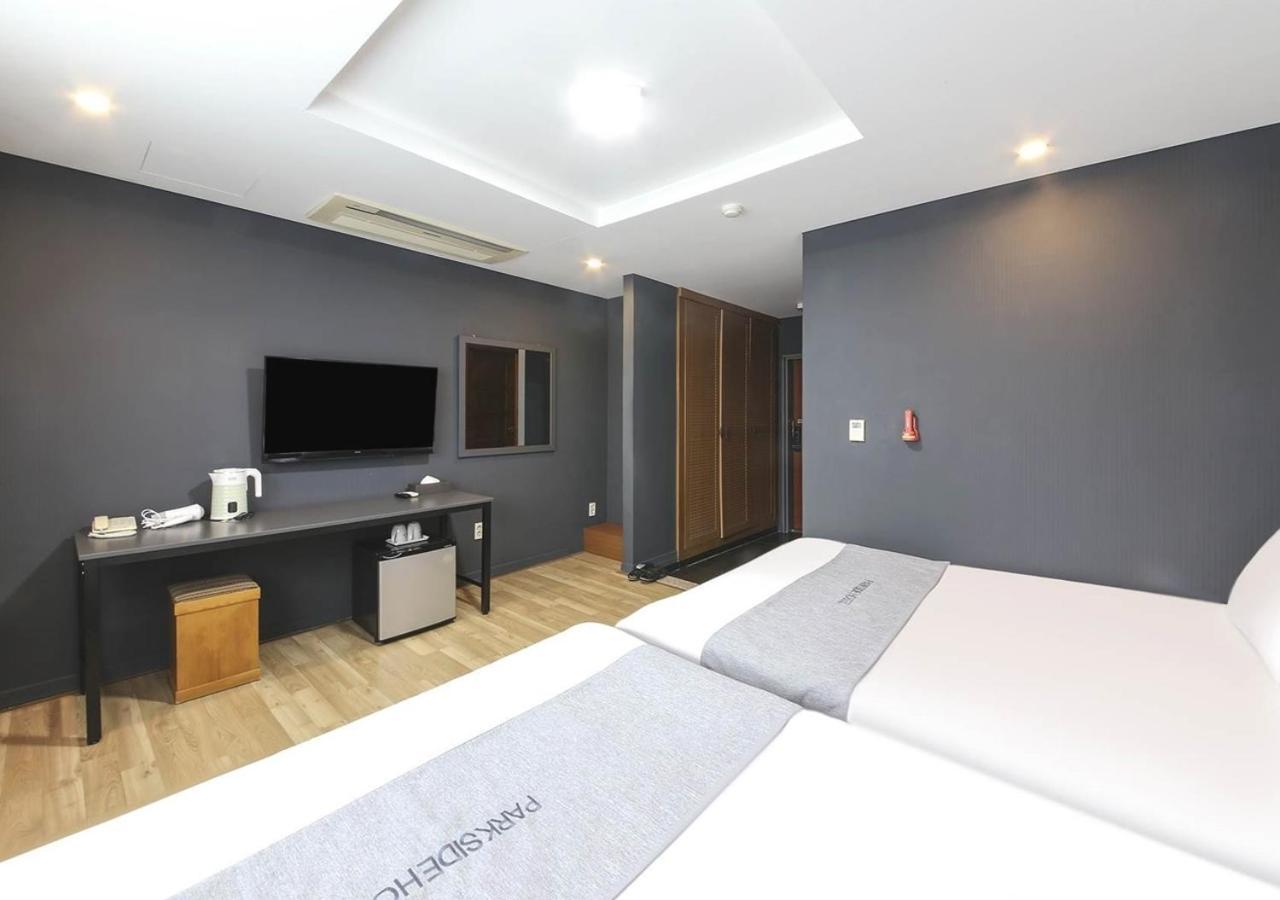 Jeju Parkside Tourist Hotel Eksteriør billede