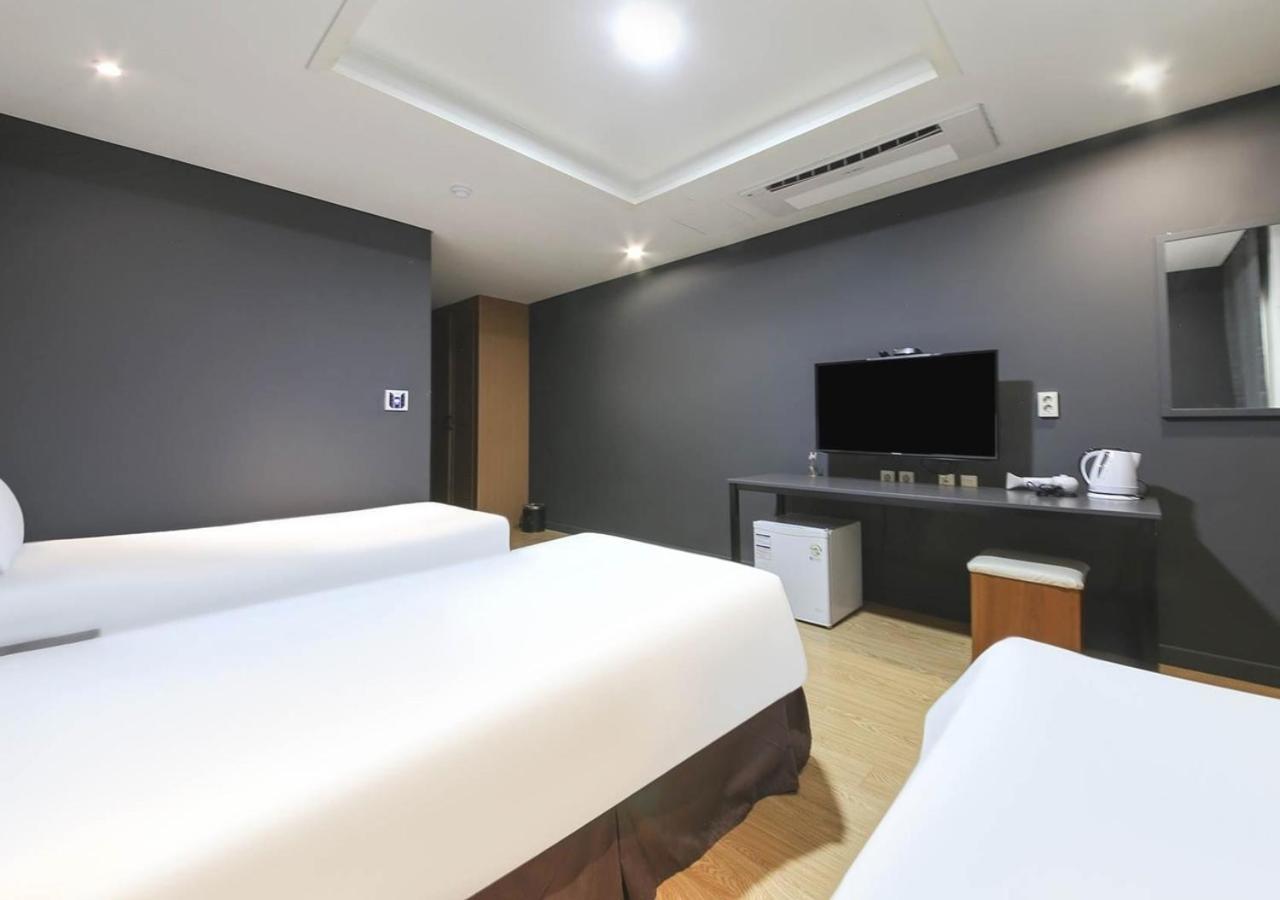 Jeju Parkside Tourist Hotel Eksteriør billede