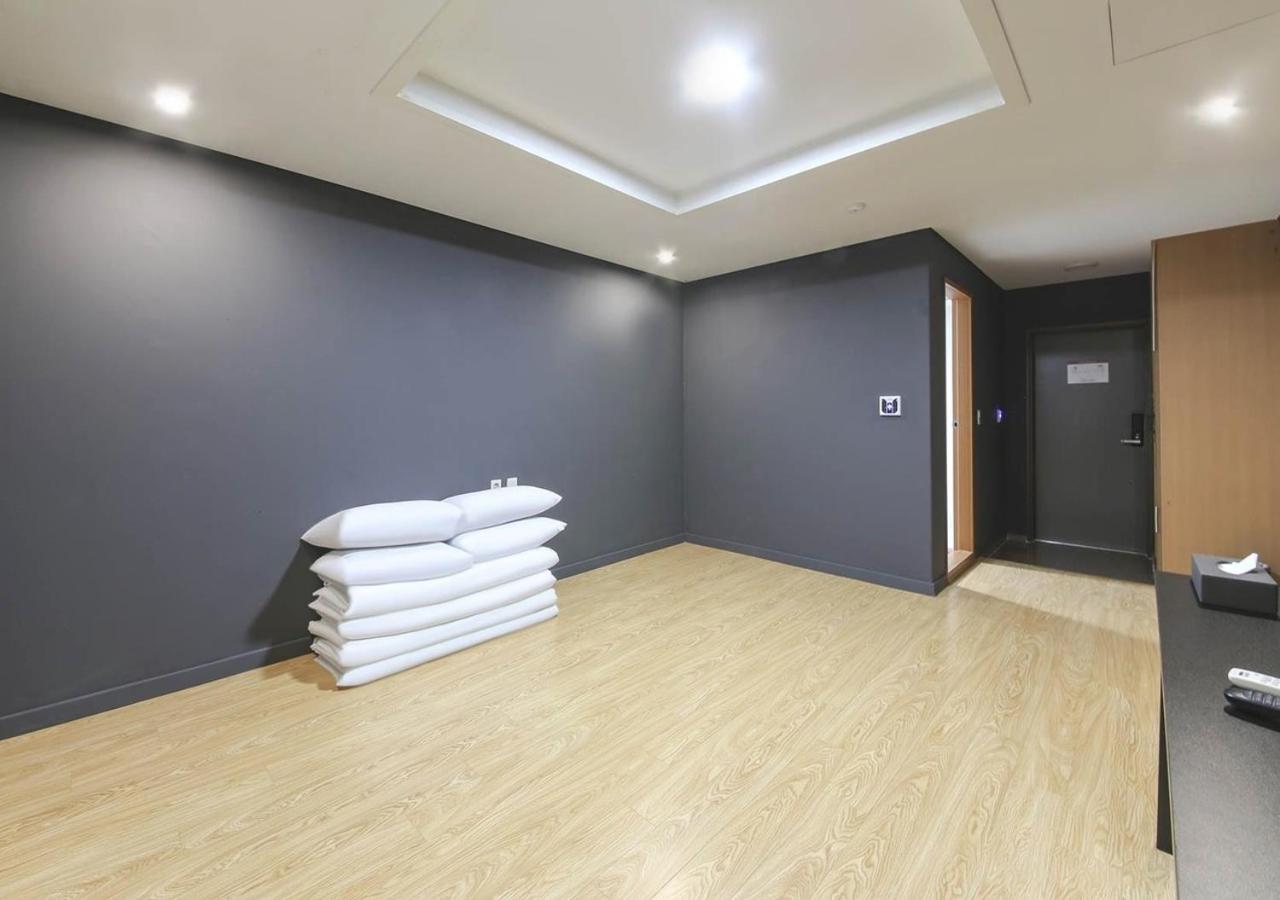 Jeju Parkside Tourist Hotel Eksteriør billede