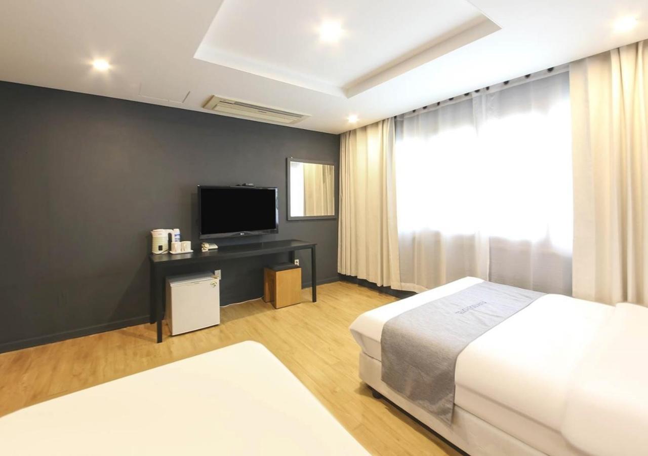 Jeju Parkside Tourist Hotel Eksteriør billede
